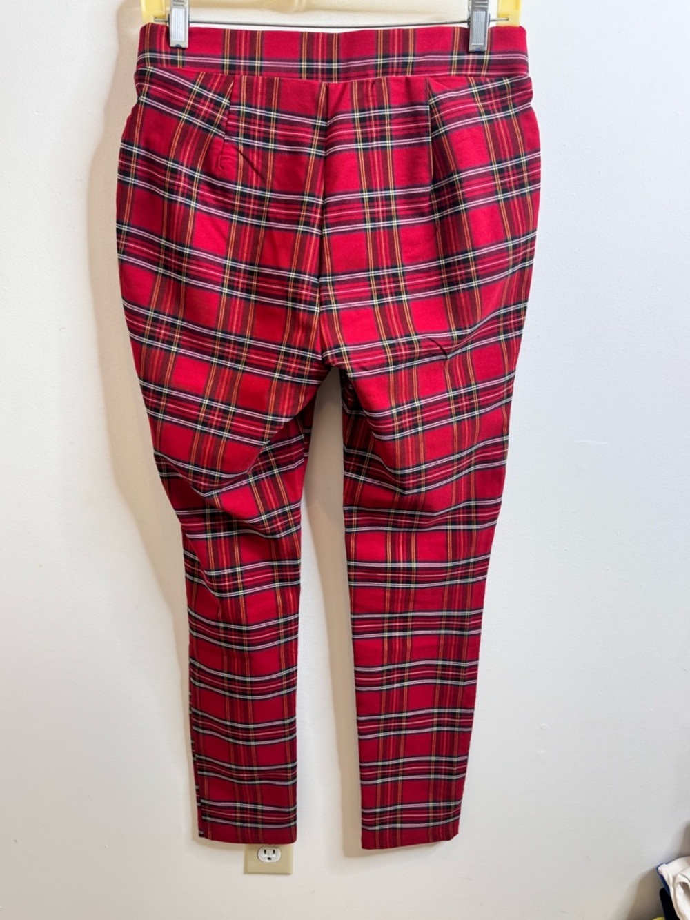 Tommy Hilfiger Red Plaid Cropped Women's Pants - Picture 2 of 3